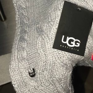 NWT Beautiful Authentic UGG sweater scarf